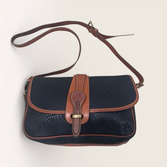 *VINTAGE* Dooney & Bourke All-Weather Leather Fold-Over Flap Crossbody - 80’s - Picture 2 of 13